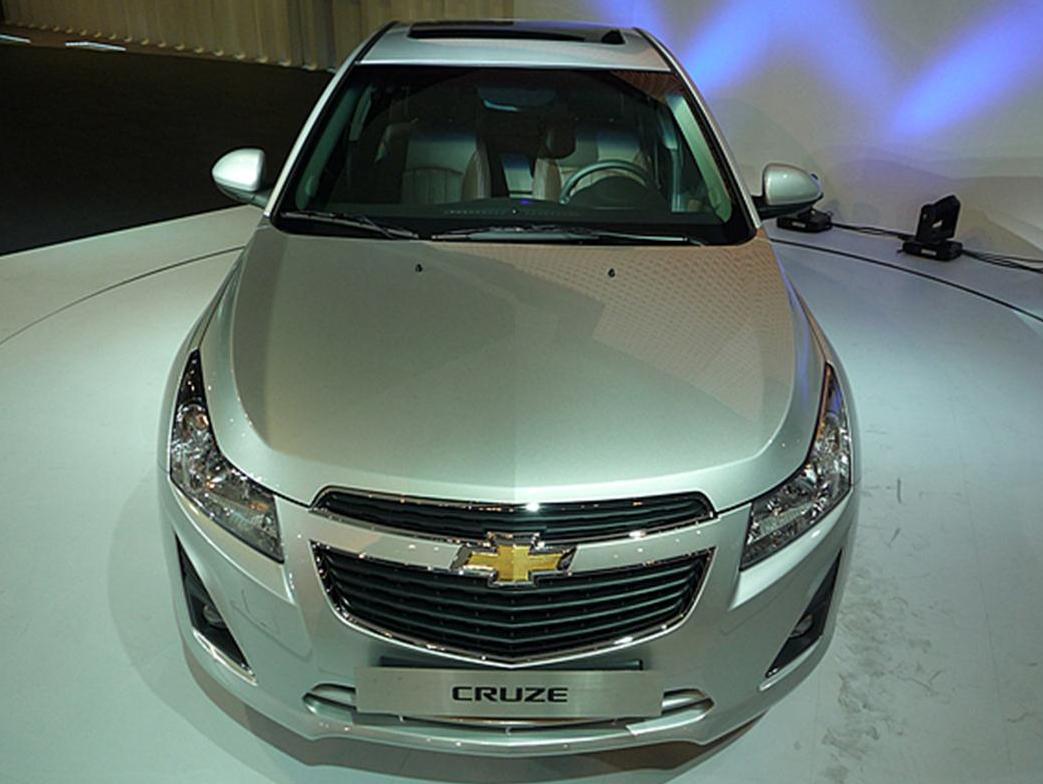 Chevrolet Cruze 2013 recebeu um facelift na dianteira JP Big