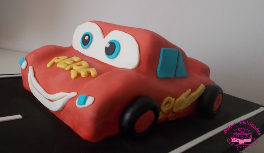 Tarta Rayo Mcqueen fondant