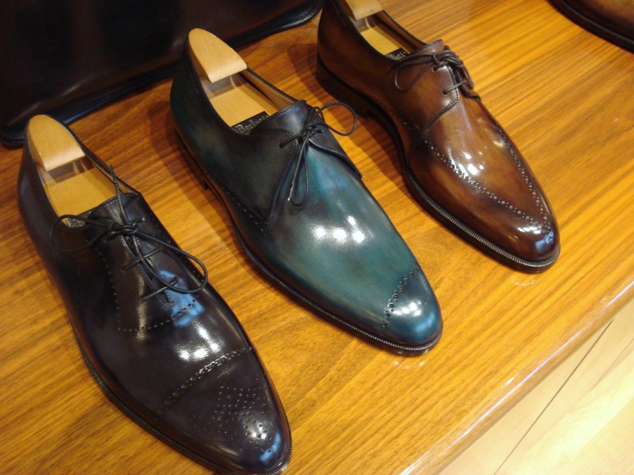 La Noire Shoe Store La Noire Shoe Store