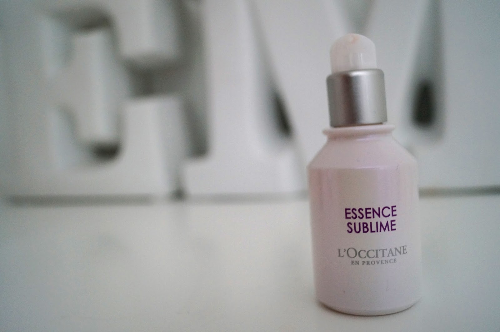 Emtalks Which Oil or Serum is for me? A Guide To Serums and Oils