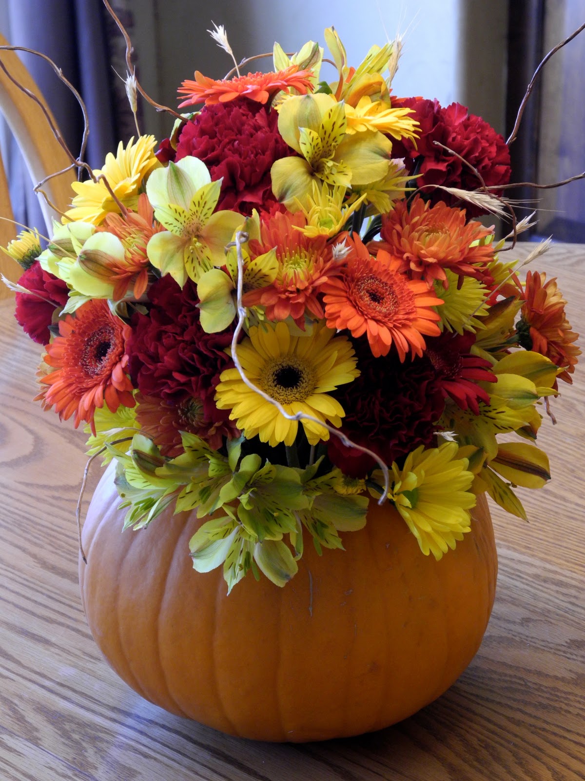 The Flower Girl Blog: fall flowers and a pumpkin