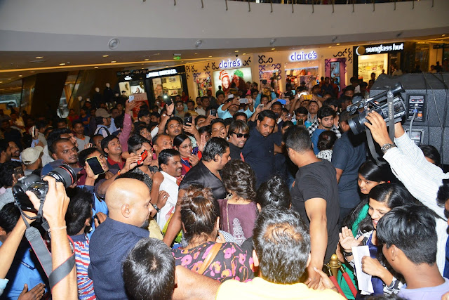 Bollywood Actress Vidya balan wished the "Hyderabad Selfie Festival" – 2016