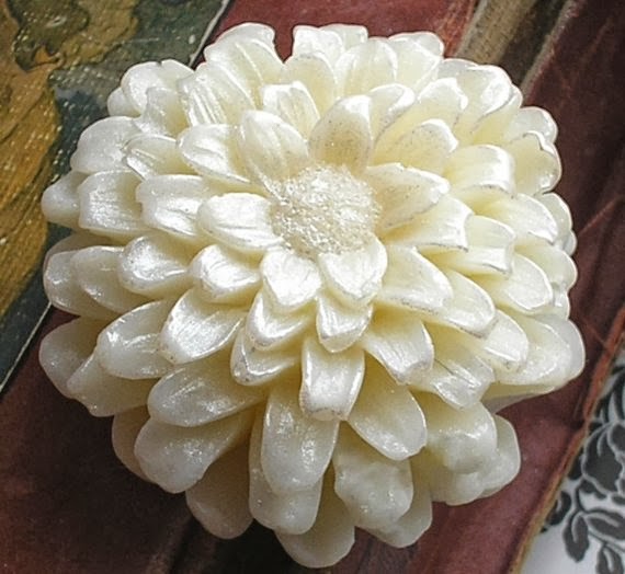 White Chrysanthemum Soap