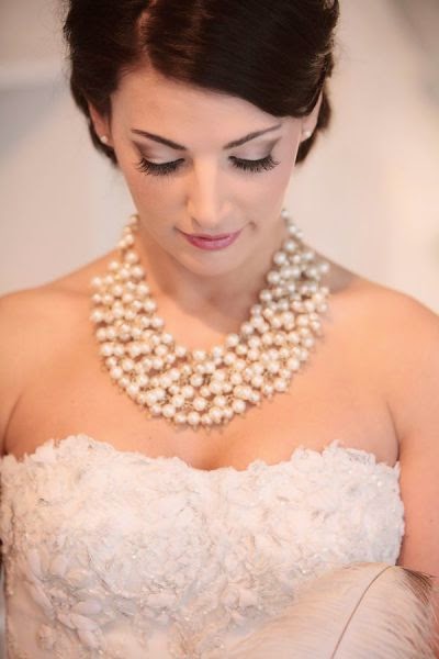 Diseños de uñas con perlas, la tendencia moderna para las novias