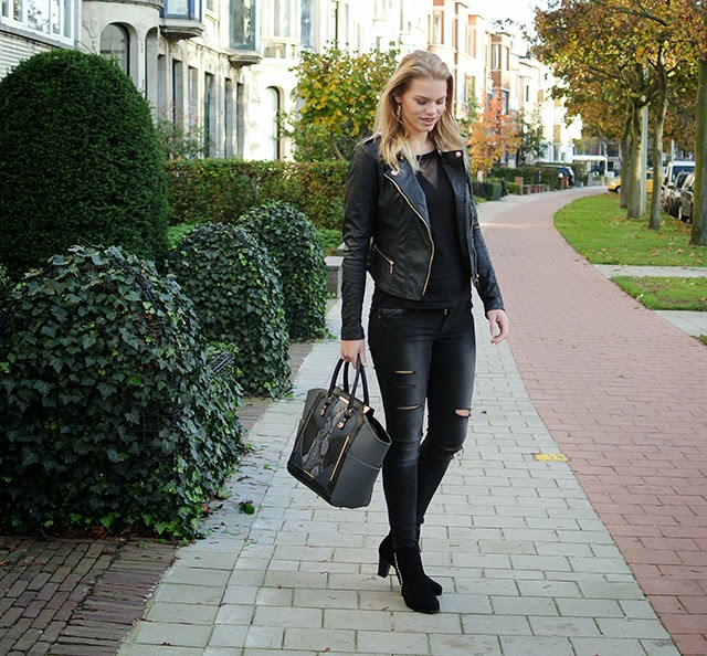 Curls and Bags: Outfit: Julie// All Black