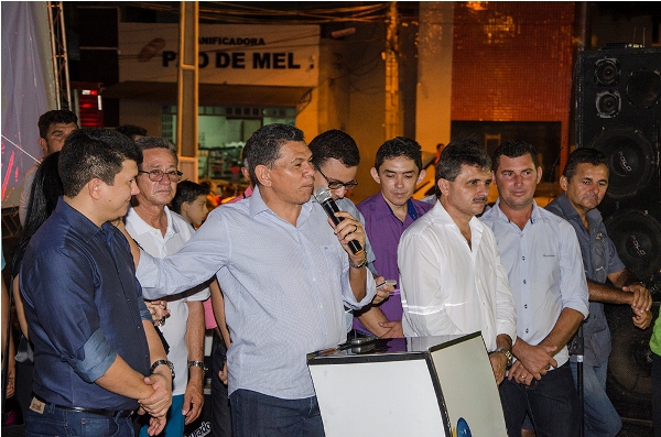 Prefeitura de Cocal inaugura Centro Comercial e praça - Imagem 41