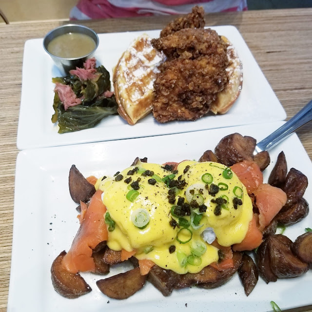 Yolks Vancouver, Canada chichicho