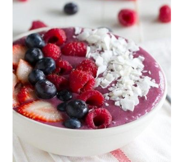 healthy smoothie berry acai bowl