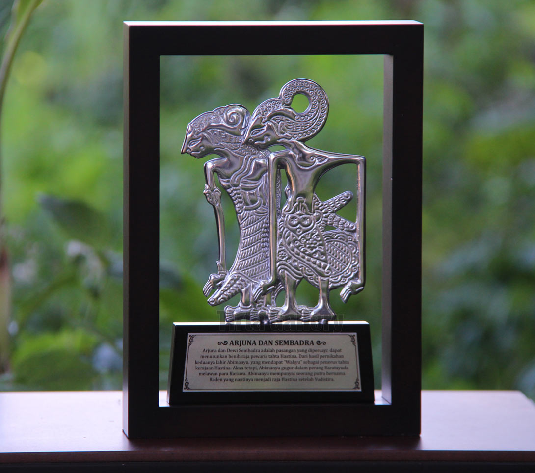 Tirta Gallery Jogja Plakat Wayang Pigura Arjuna Sembadra plakat wayang pigura arjuna sembadra