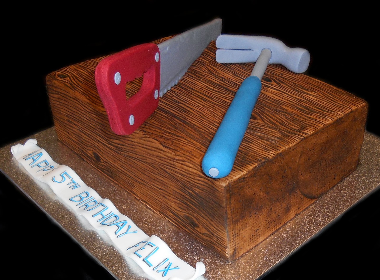 Плотников день рождение. Торт для столяра плотника. Торт «плотнику». Торт с украшением для столяра. Торт с инструментами для мужчины.