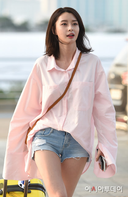 오늘자 떠오르는 몸매 퀸의 공항사진 | 인스티즈