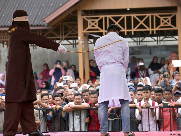public caning Aceh is the only province in majority-muslim indonesia to follow islamic law and imposes public caning for crimes such as theft, gambling. public caning Aceh is the only province in majority-muslim indonesia to follow islamic law and imposes public caning for crimes such as theft, gambling.