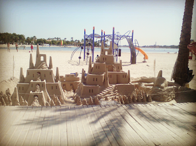 zamek na plaży, piękne zamki z piasku