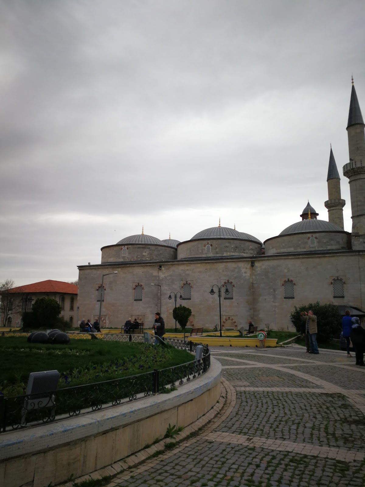 Osmanlı’nın Manevi Başkenti Edirne Osmanlı’nın Manevi Başkenti Edirne
