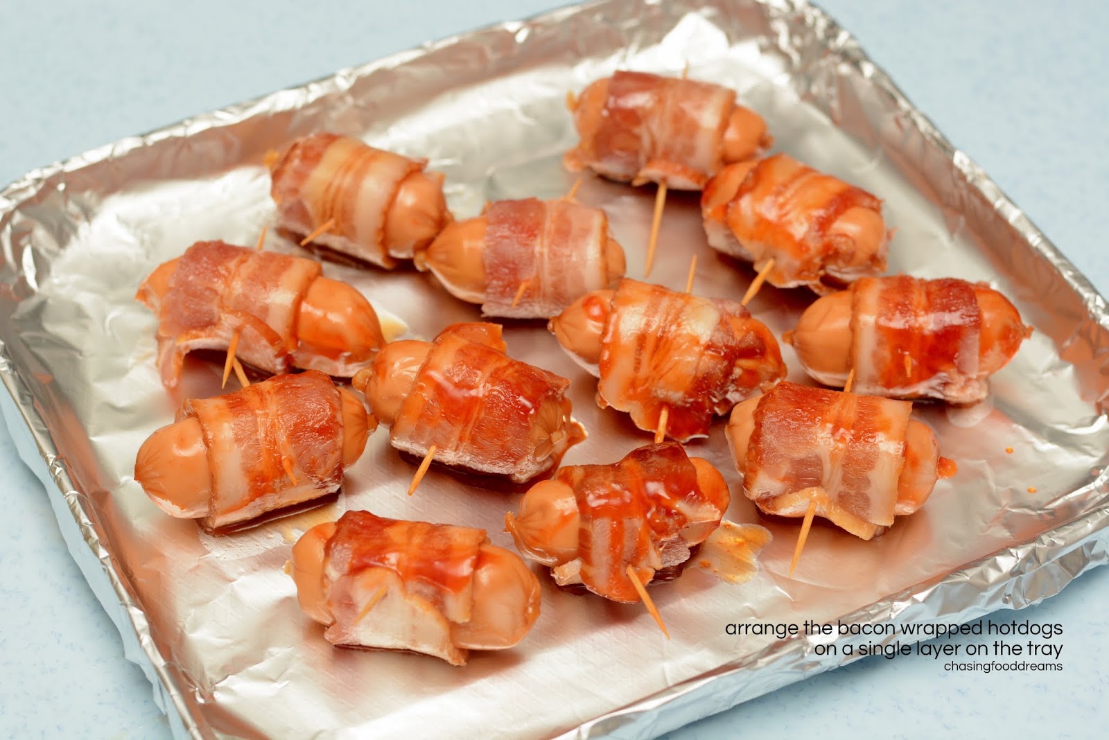 CHASING FOOD DREAMS: Recipe: LINGHAM’s Mini Chili Honey Bacon Dogs
