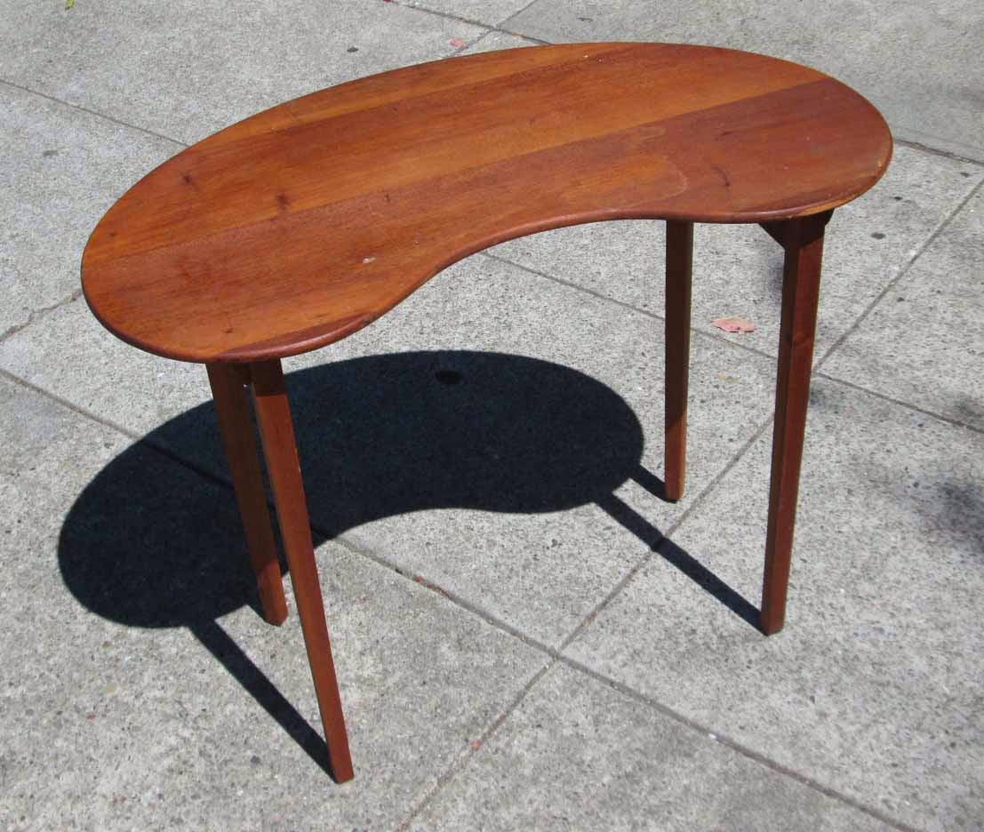 UHURU FURNITURE & COLLECTIBLES: SOLD Kidney Shaped Table - $30