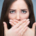 Τι σοβαρό μπορεί να κρύβει η κακοσμία του στόματος;  