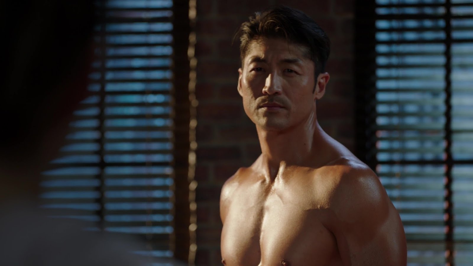Alexis_Superfan's Shirtless Male Celebs: Brian Tee shirtless in Chicago