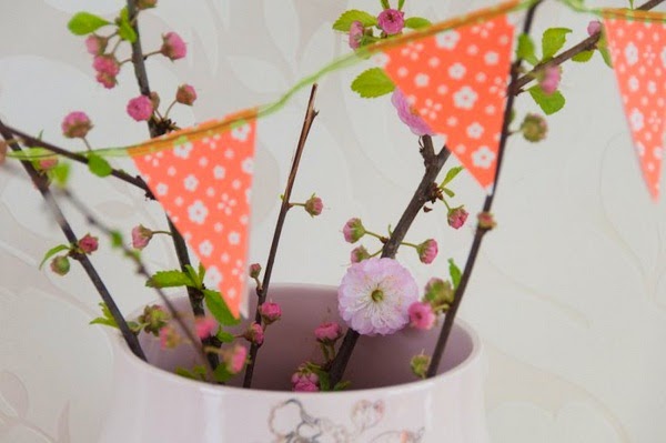 Ideas for a colorful casual home