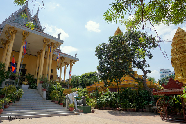 Wat Ounalom Phnom Penh Wat Ounalom Phnom Penh