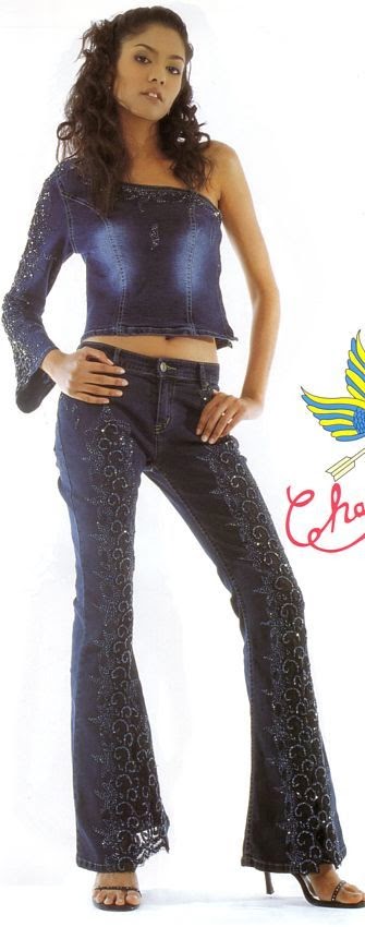 pantalones con apliques de tela