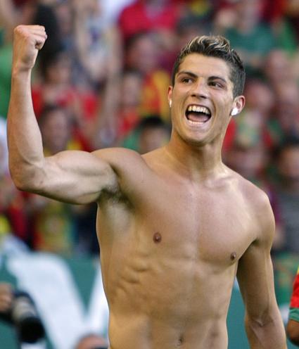 Cristiano Ronaldo sin Camiseta