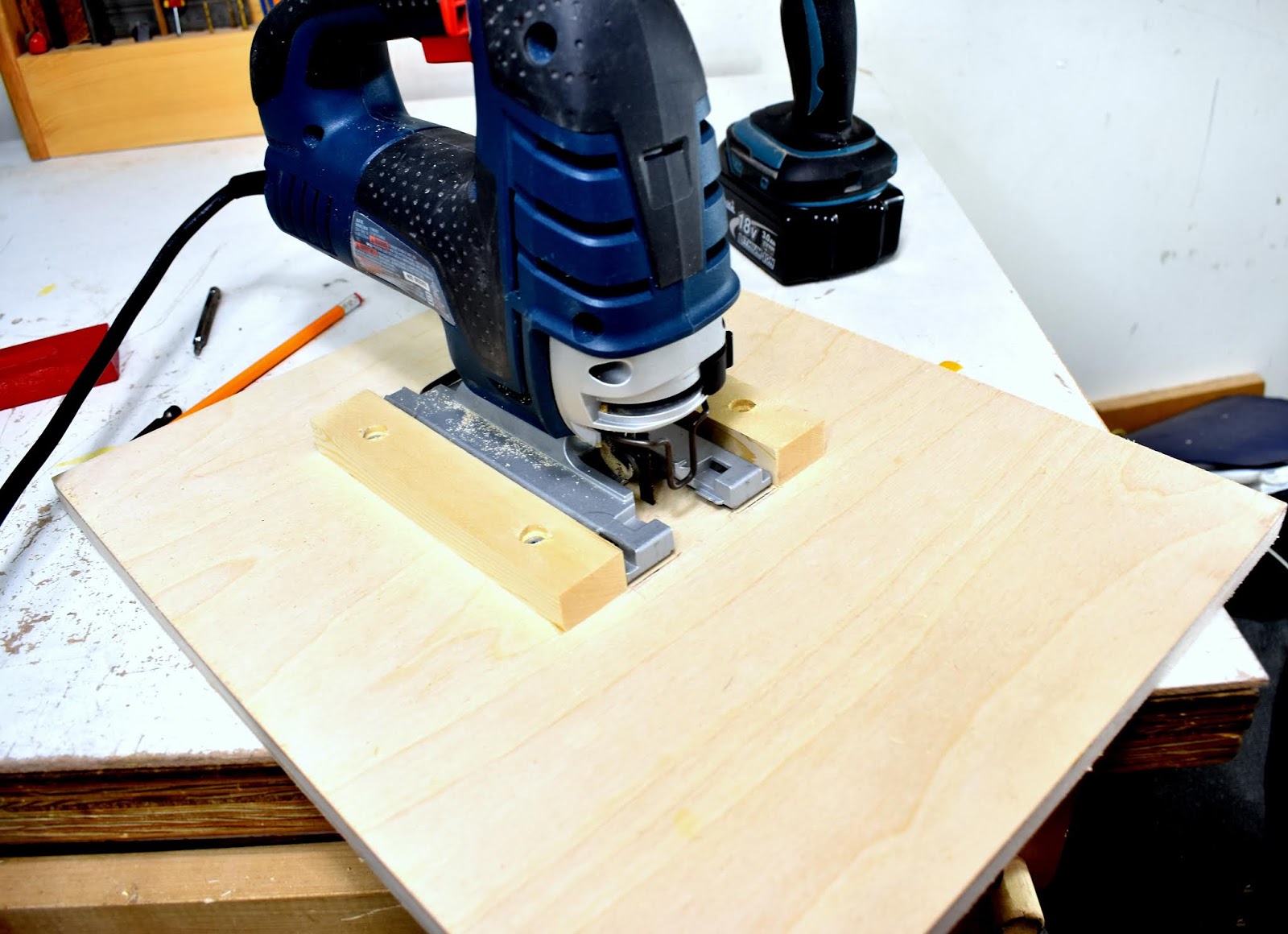 Jax Design Jigsaw Table with Quick Install and Release