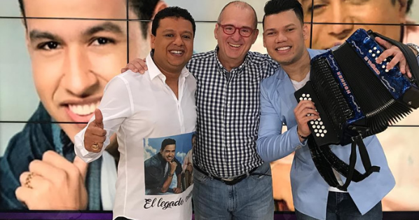 la p 225 de vallenato completa noticias fotos descargas y mucho m 225 s aqui http rafael santos recordando a su pap 225 y a su hermano mart 237 n en el programa muy buenos dias de rcn la p 225 de vallenato completa noticias fotos descargas y mucho m 225 s aqui http rafael santos recordando a su pap 225 y a su hermano mart 237 n en el programa muy buenos dias de rcn