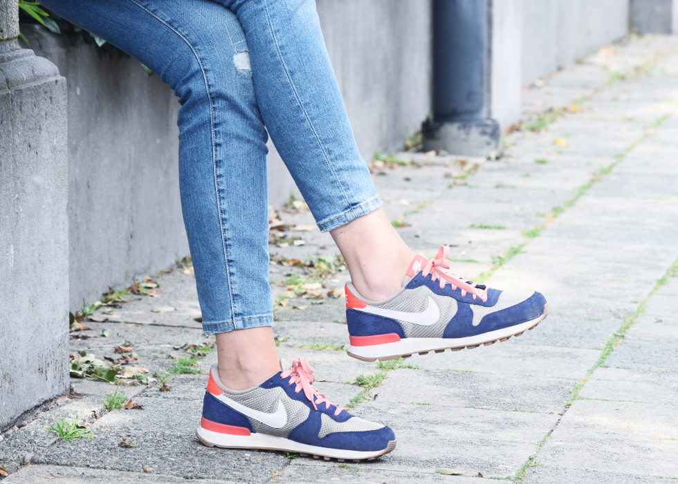 nike internationalist outfit