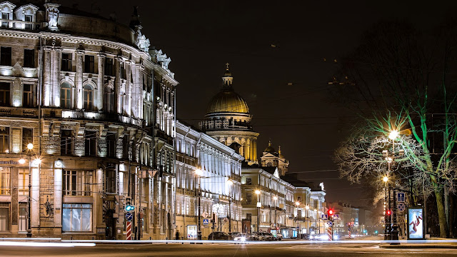 San Petersburgo en la Noche