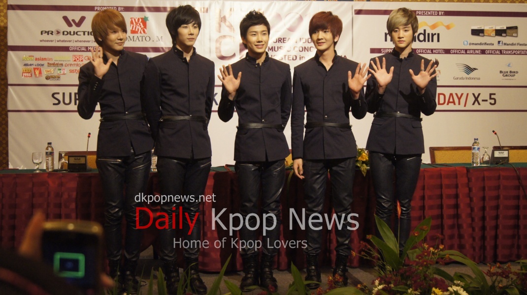 DKP Exclusive KIMCHI 2011 Press Conference with Park Jungmin, Girls Day, Th...