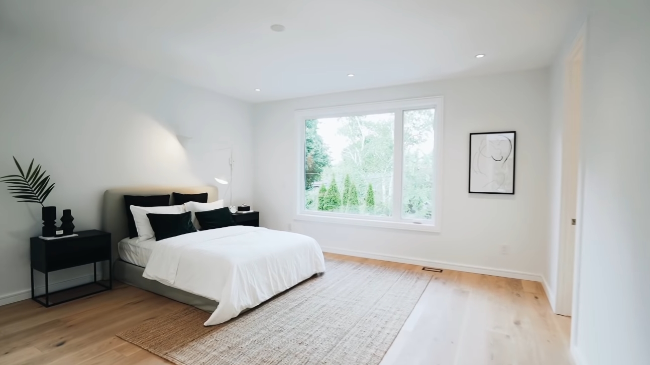 33 Photos vs. 14 Archerhill Dr, Toronto vs. Home Interior Design Tour
