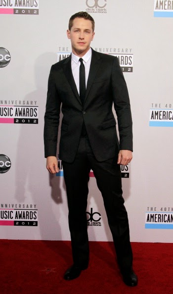 40th-American-Music-Awards-2012-Josh-Dallas-WEARING-BLACK-SUIT1.jpg