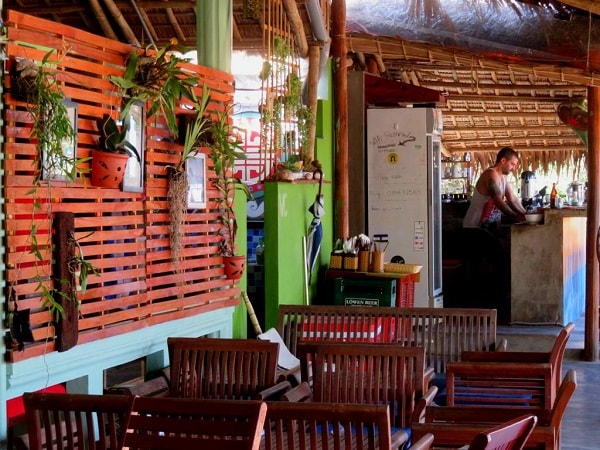 Quầy bar Big Tree Backpackers and Bistro Khách sạn khi du lịch Quy Nhơn Big Tree Backpackers and Bistro