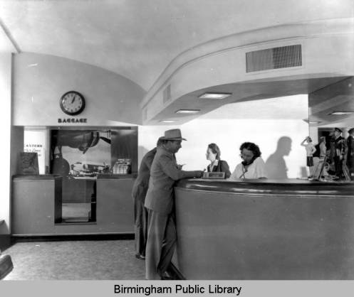 [Image: Birmingham_Airport_interior_with_Eastern...ounter.jpg]