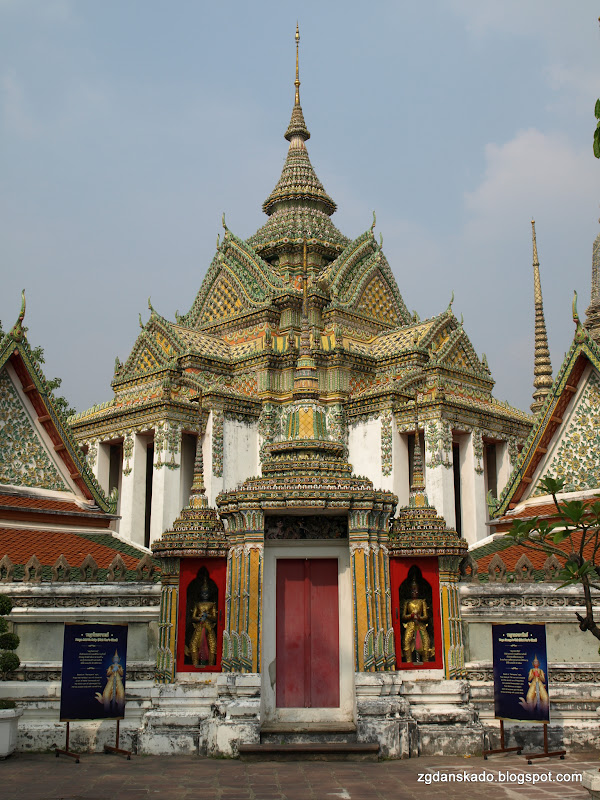 Wat Pho (Świątynia Odpoczywającego Buddy)
