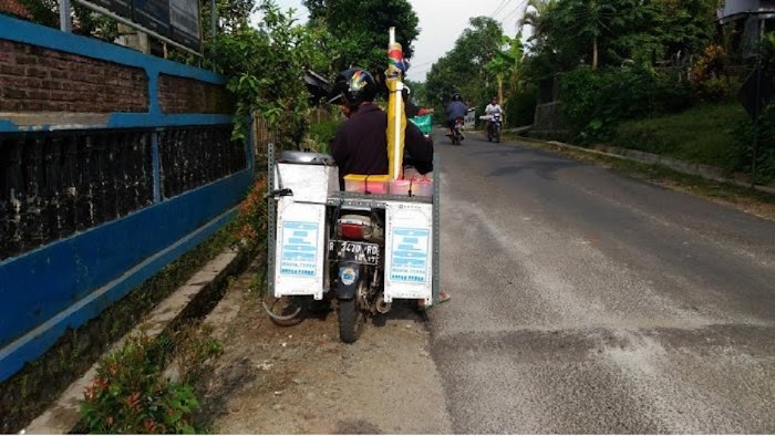 Makna Ridzki Menurut Penjual Es Krim