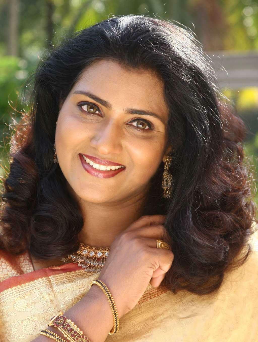Vani Viswanath Latest Updates Gallery Wiki Affairs Contact Info Biodata News Go Profile All Celeb Profiles Tollywood Bollywood Kollywood Hollywood Go Profiles
