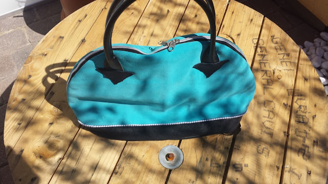 Bogentasche Leder schwarz/blau Bogentasche Leder schwarz/blau