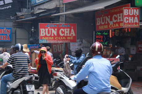Nho Obama, quan bun cha Ha Noi ban ca ta bun moi ngay - Anh 5
