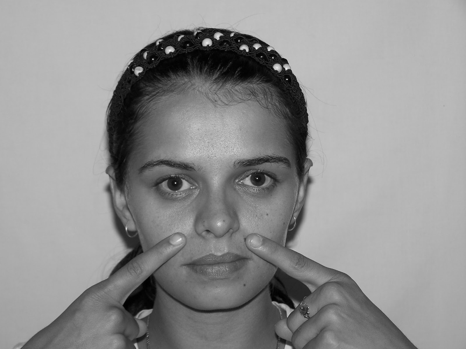 How To Fade Smoker's Lines Using Yoga Facial Exercises 2017