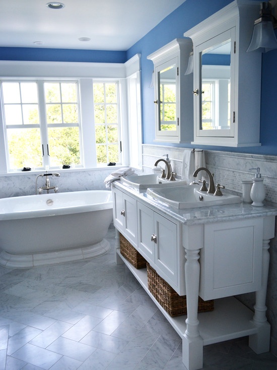 Hogares Frescos: Los Mejores Diseños de Baños Blancos y Crema