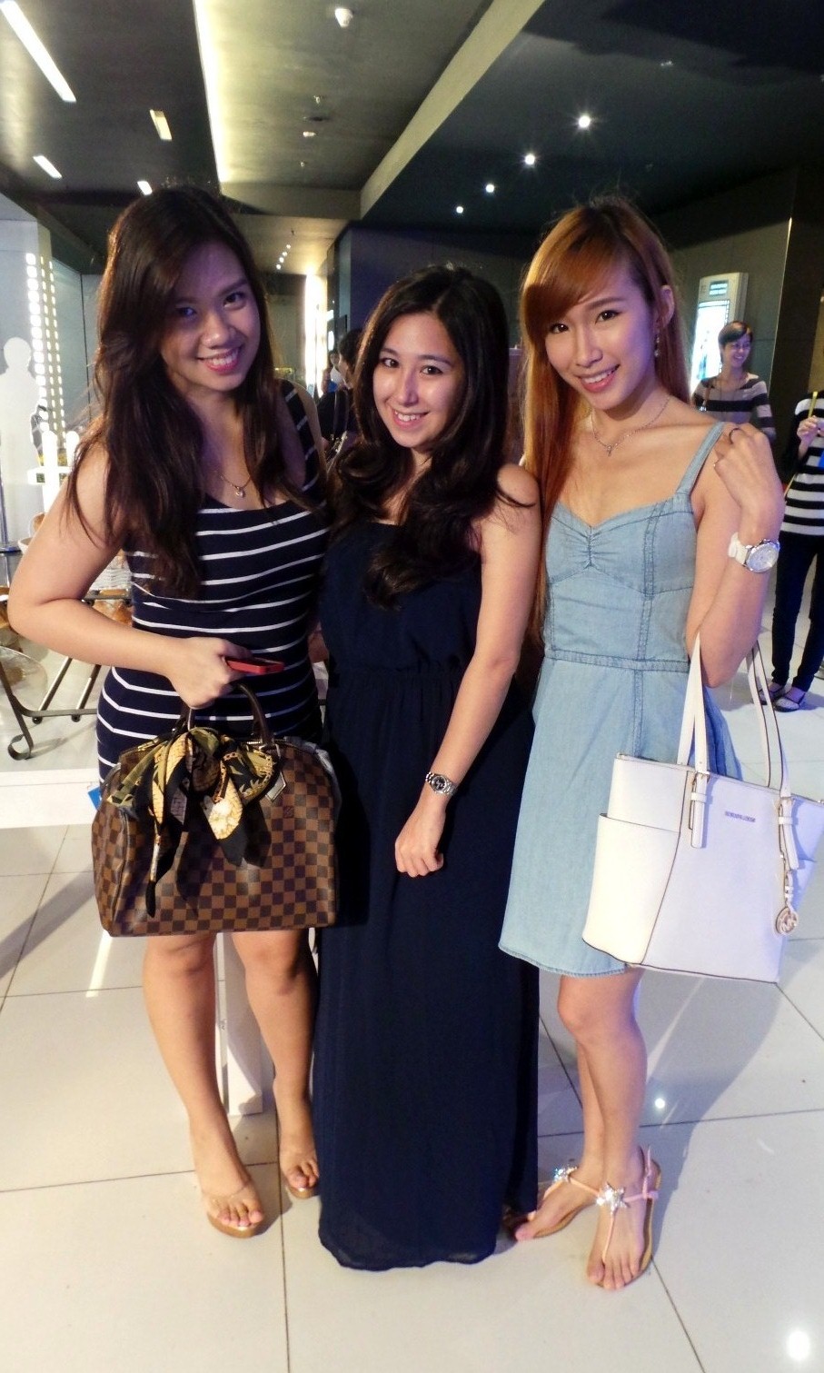 Wind Chimes in a Bakery, Samsung's MalaysianKorean Love Story