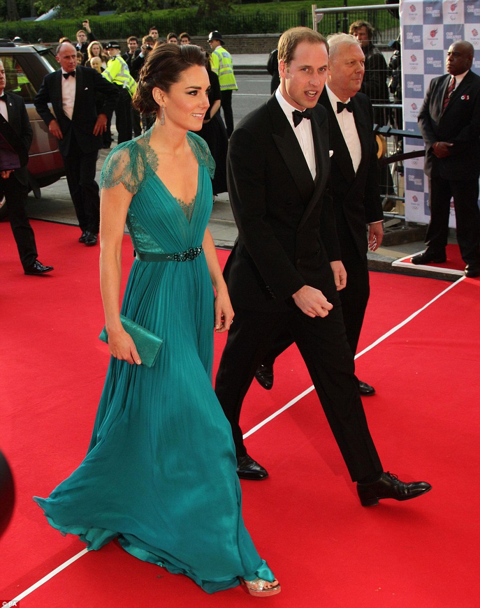 Modern Country Style: Kate Middleton in Turquoise Dress