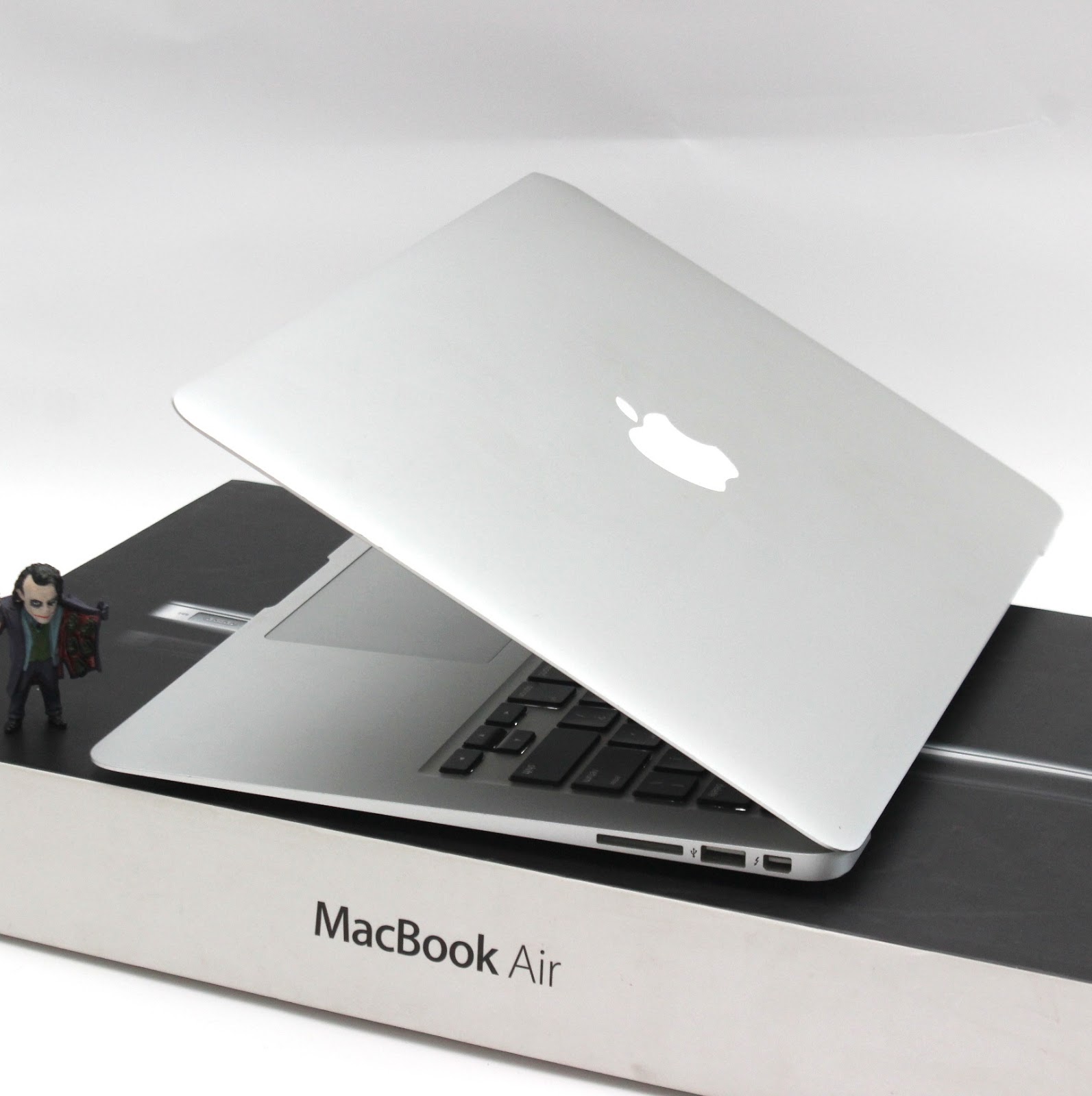 Apple macbook air 13 2013. Thunderbolt macbook 2013. Macbook pro 13 2013. Apple macbook air 13 mid 2013 i7. макбук air 2013.