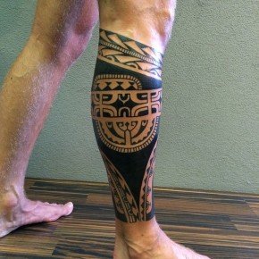 tatuaje tribal tradicional