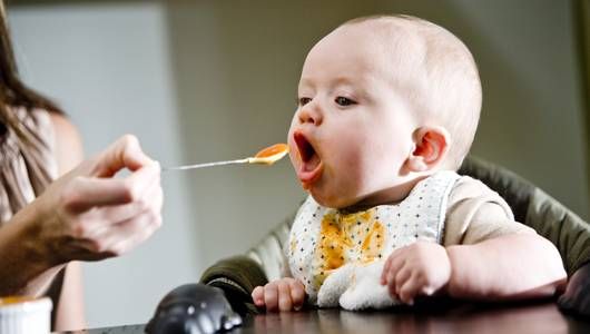 Bayi Juga Perlu Adaptasi, Kenalkan Tips Sebelum Memberikan MPASI Pada Bayi 6 Bulan Ke Atas Bayi Juga Perlu Adaptasi, Kenalkan Tips Sebelum Memberikan MPASI Pada Bayi 6 Bulan Ke Atas