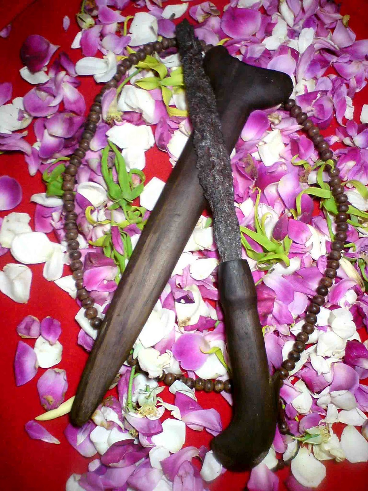 PUSAKA TOMBAK ALAM GHAIB PUSAKA GUNUNG JATI