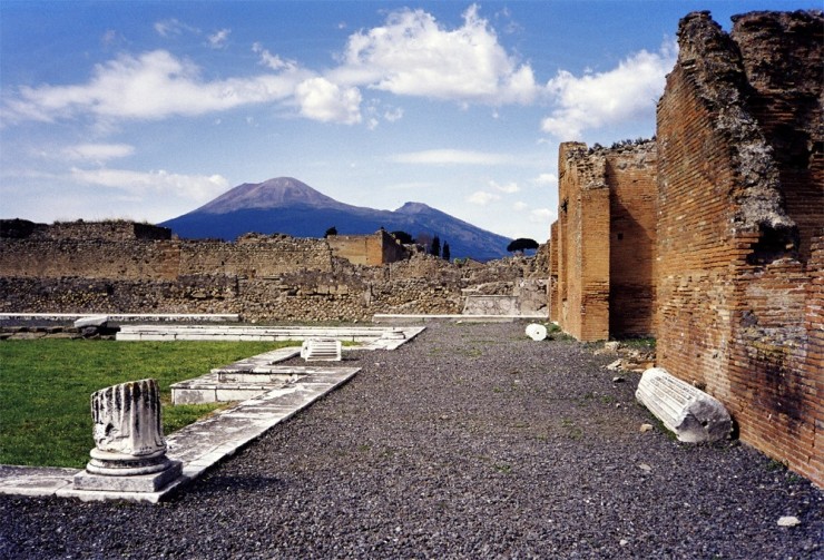 9. Pompeii - 29 Amazing Places in Italy