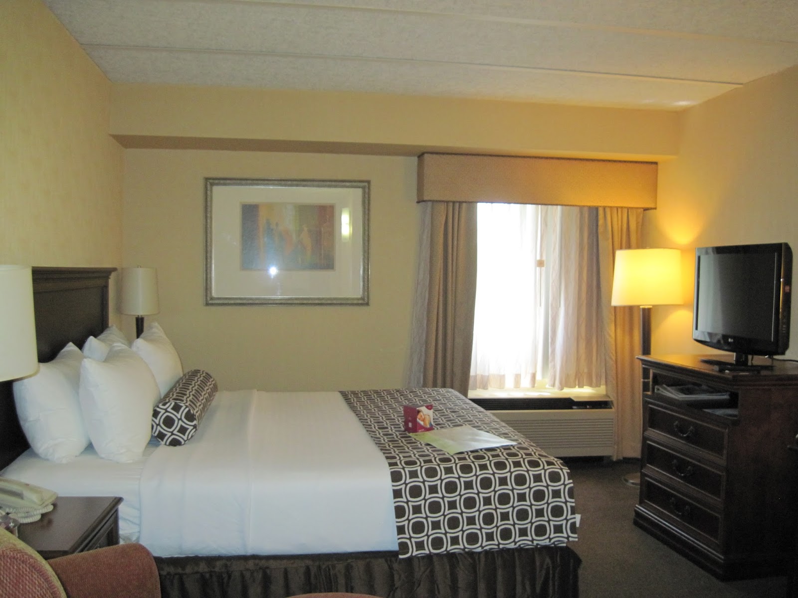 Travel Reviews & Information Paramus, New Jersey / Crowne Plaza